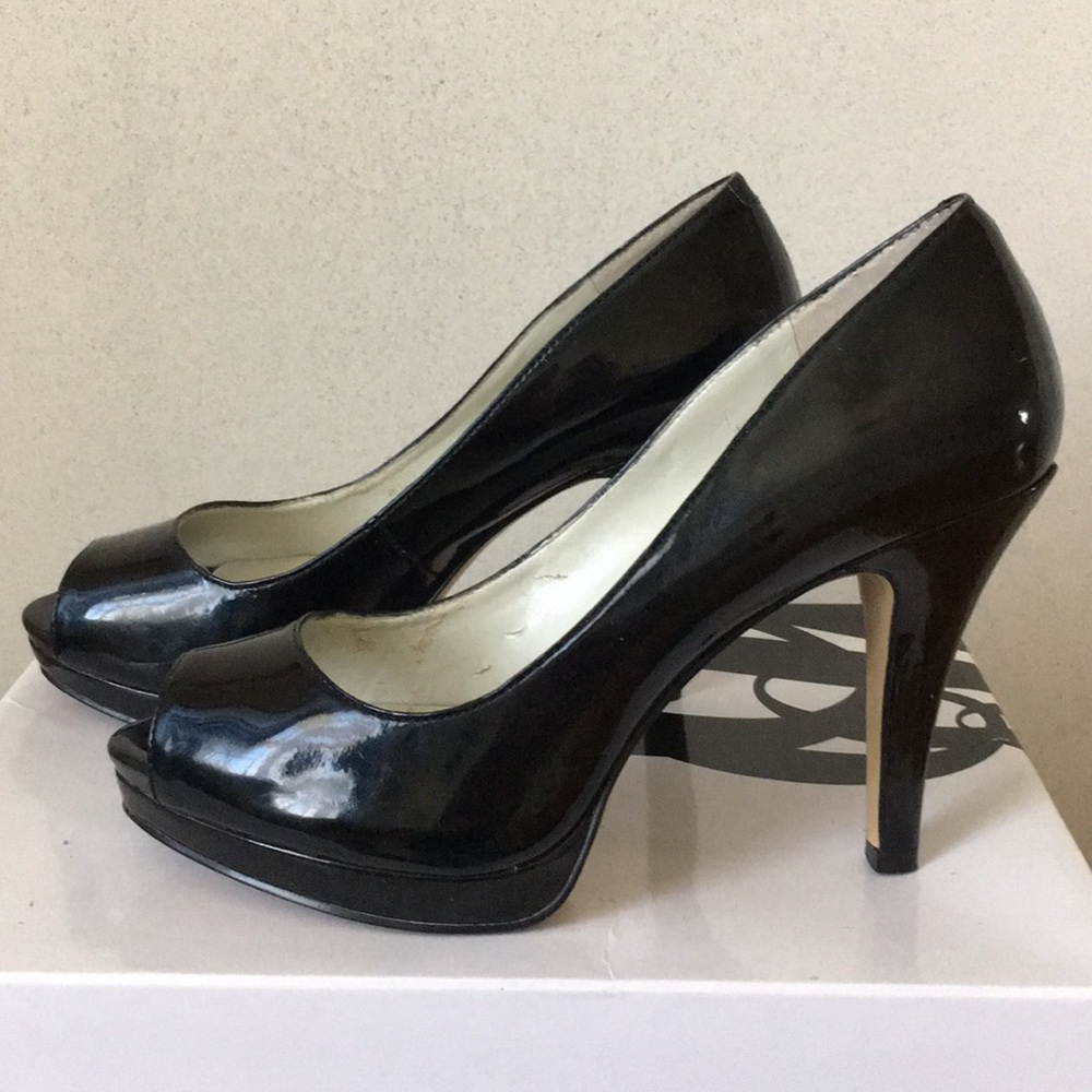 Nine West DANEE Platform Pumps - Picture 5 of 8
